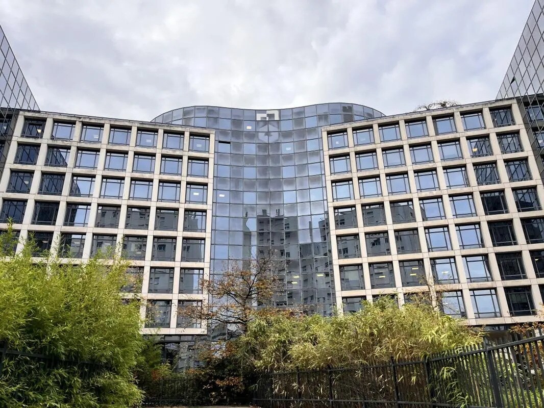 45 Rue Louis Blanc, Courbevoie à louer Photo de l’immeuble– Image 1 sur 3