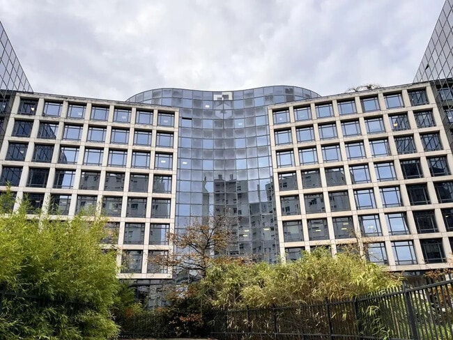 Plus de détails pour 45 Rue Louis Blanc, Courbevoie - Bureau à louer