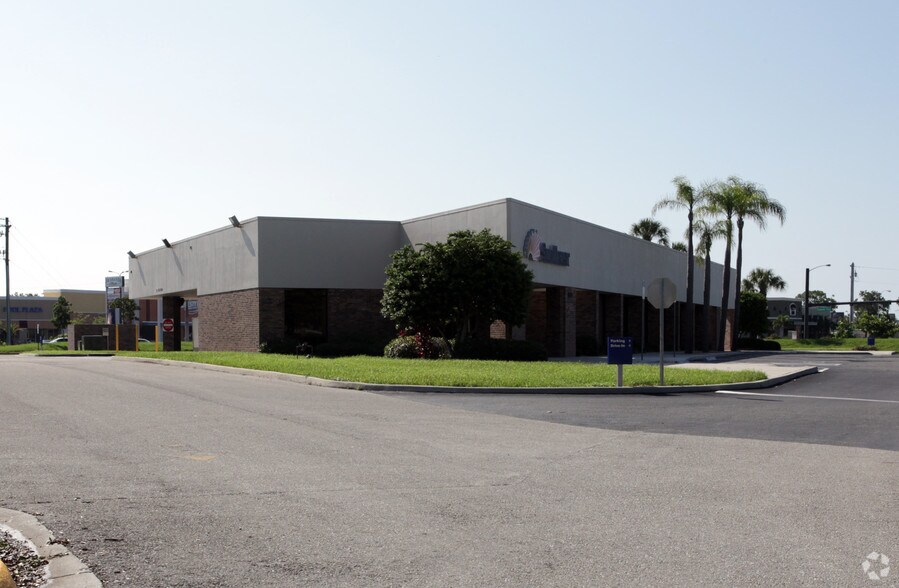 1670 41 Byp, Venice, FL à louer - Photo principale – Image 1 sur 2