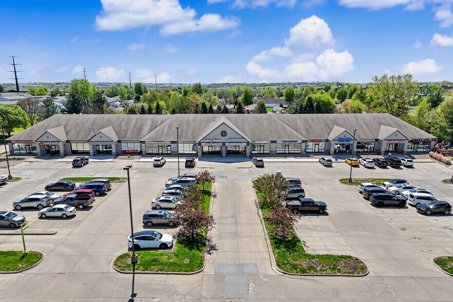 3160 8th St SW, Altoona, IA à louer - Photo principale – Image 1 sur 8
