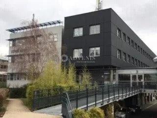 Bureau dans Poissy à louer - Photo principale – Image 1 sur 5