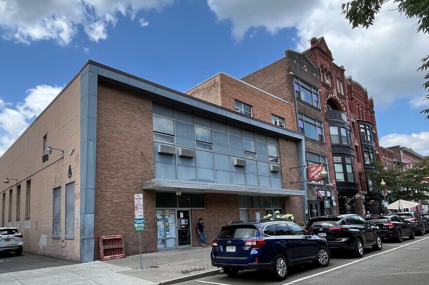 127 Washington St, Binghamton, NY à vendre - Photo de l’immeuble – Image 1 sur 6