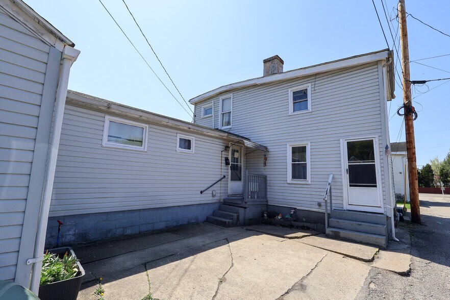 403 Clay St, Kittanning, PA à vendre - Photo principale – Image 1 sur 1