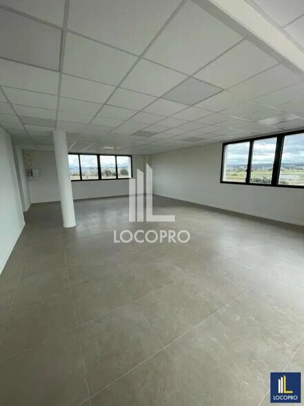 Bureau dans Avignon à vendre - Photo de l’immeuble – Image 3 sur 8