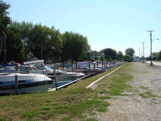 Plus de détails pour 30301 S River Rd, Harrison Township, MI - Spécialisé à vendre