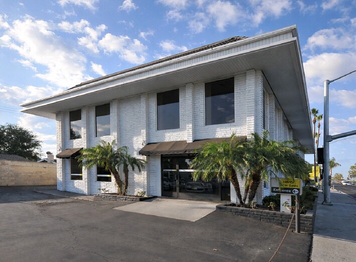 3130 Harbor Blvd, Costa Mesa, CA à louer - Photo de l’immeuble – Image 2 sur 2