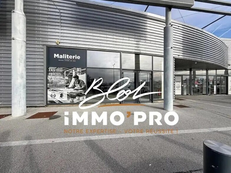 Local commercial dans L'ISLE-D'ABEAU à louer - Photo de l’immeuble – Image 2 sur 9
