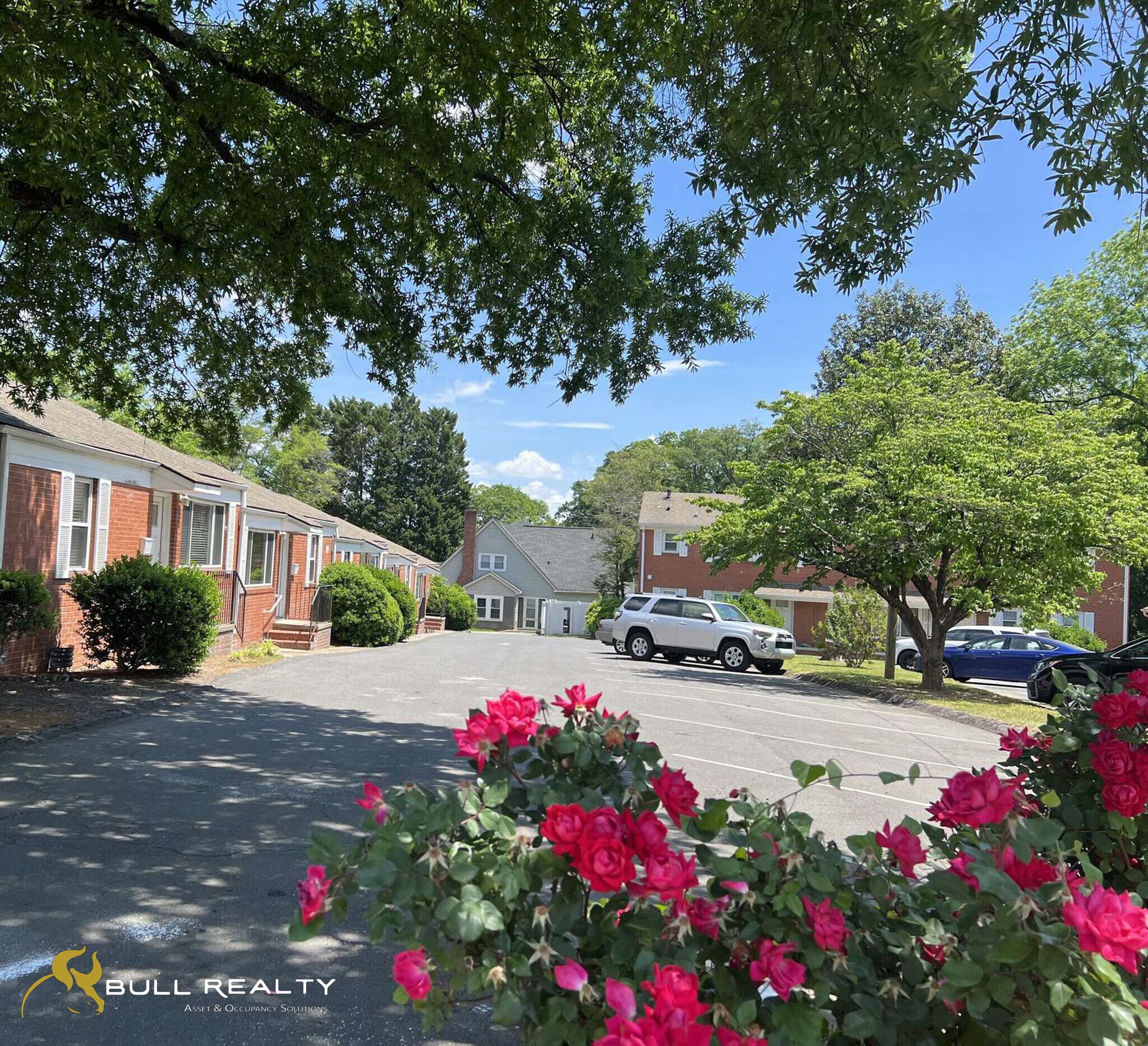 44 Units in 4 Property Portfolio portefeuille de 4 biens à vendre sur LoopNet.fr Photo principale– Image 1 sur 2