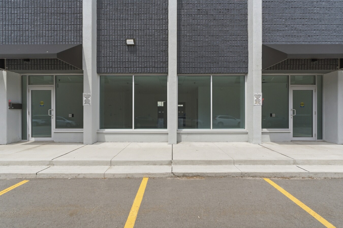 397 Humberline Dr, Toronto, ON M9W 5X3 - Lot 8-9 - - Photo intérieure - Image 2 of 15