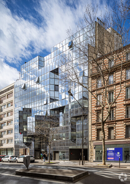 Avenue Pierre Grenier, Boulogne-Billancourt, Boulogne-Billancourt à louer - Photo de l’immeuble – Image 2 sur 4