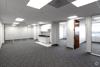 21515 Hawthorne Blvd, Torrance, CA à louer Photo intérieure– Image 1 sur 4