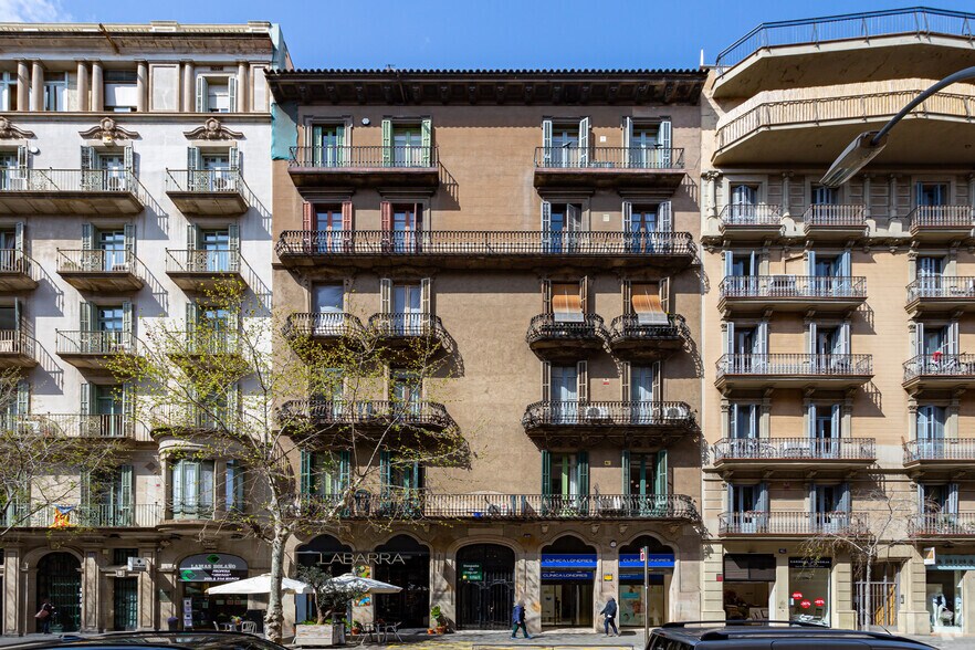 Carrer del Rosselló, 231, Barcelone, Barcelona à louer - Photo de l’immeuble – Image 2 sur 5