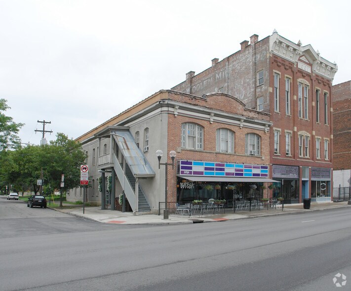 1044-1046 N High St, Columbus, OH à vendre - Photo principale – Image 1 sur 2