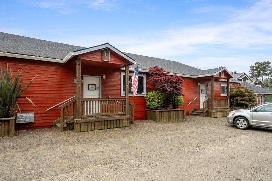4805 Netarts Hwy W, Tillamook, OR à vendre - Photo de l’immeuble – Image 2 sur 41