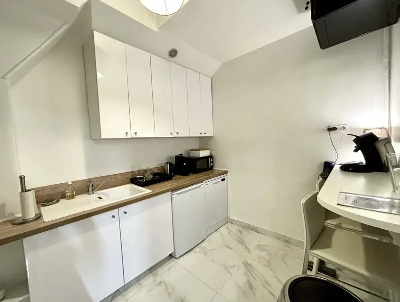 Immeuble residentiel dans Paris à vendre Photo intérieure– Image 1 sur 15