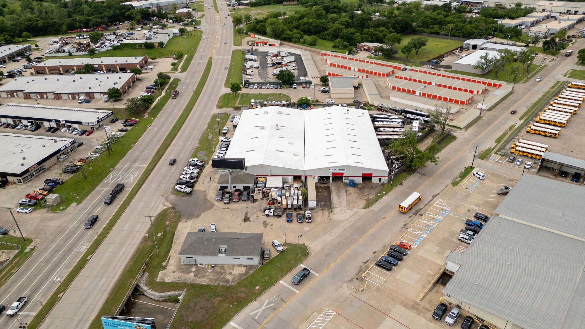 699 E Highway 121 Business, Lewisville, TX à vendre Photo de l’immeuble– Image 1 sur 14