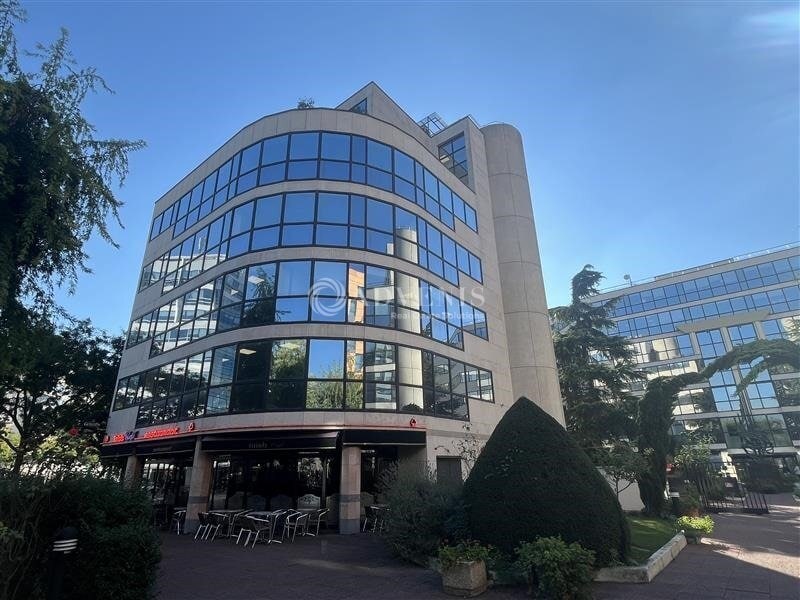 35 Rue Camille Desmoulins, Issy-les-Moulineaux à louer Photo de l’immeuble– Image 1 sur 8