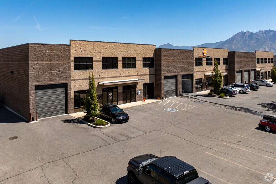 7174 S 400 W, Midvale, UT à louer - Photo de l’immeuble – Image 2 sur 4