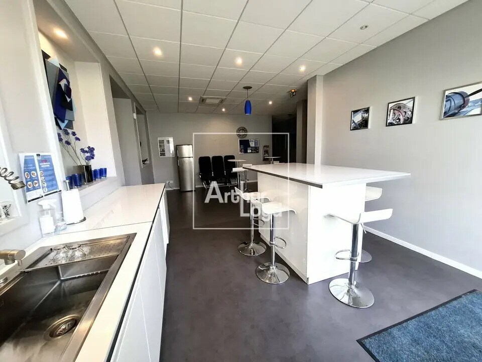Bureau dans Limoges-Fourches à louer Photo de l’immeuble– Image 1 sur 5