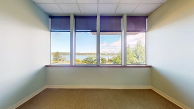 1801 W Bay Dr, Olympia, WA à louer Photo intérieure– Image 1 sur 7