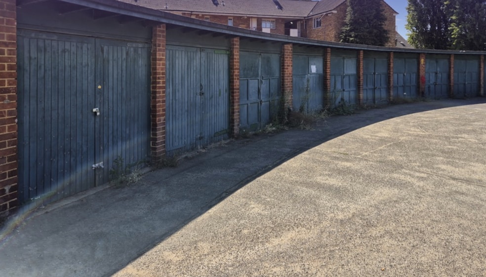 Bourne Av, Hayes à vendre - Photo principale – Image 1 sur 2