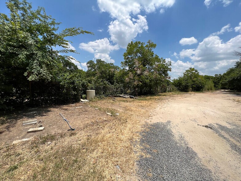 4712 Milburn Ln, Austin, TX à louer - Photo de l’immeuble – Image 3 sur 13