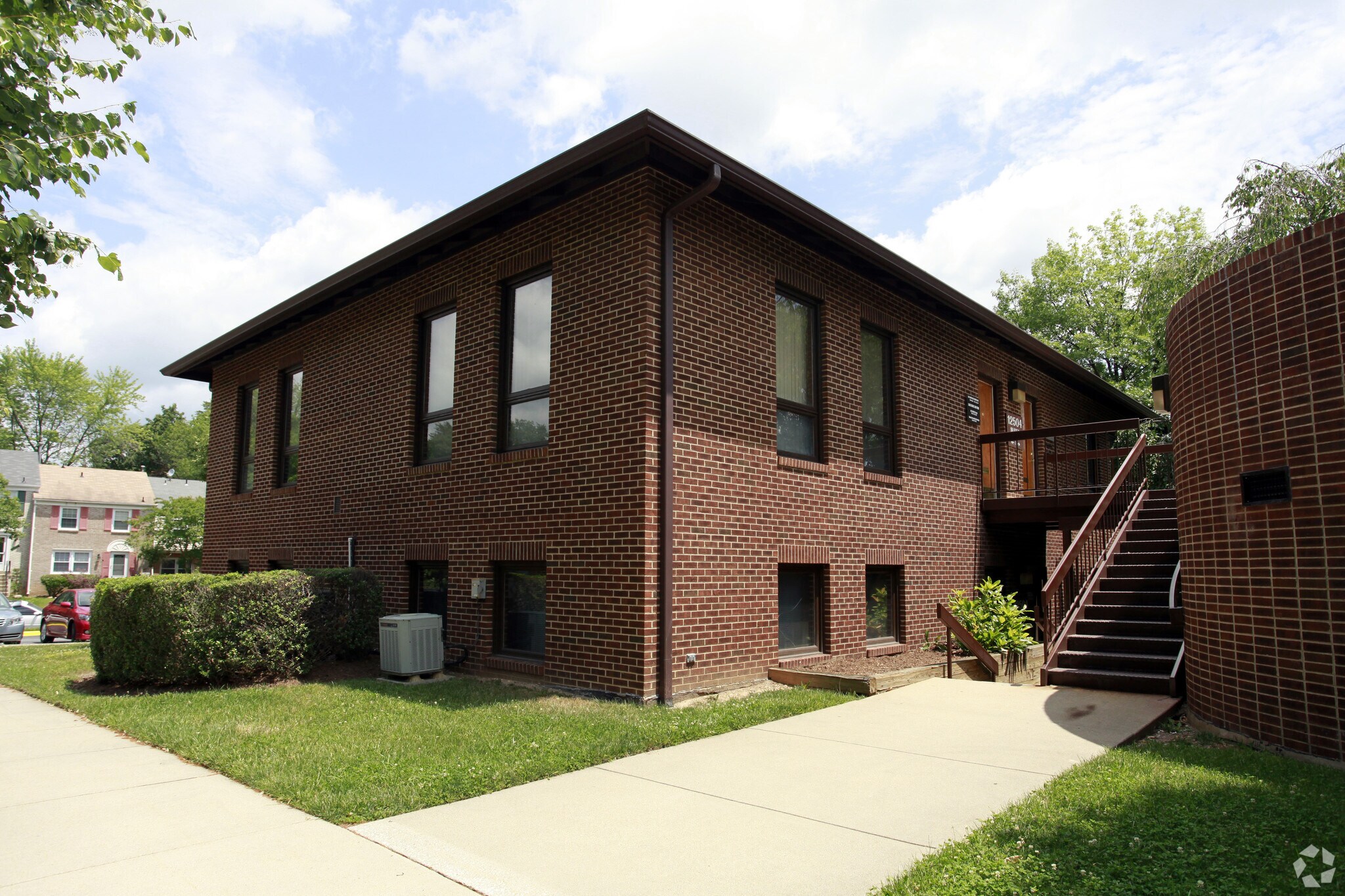12504 Lake Ridge Dr, Woodbridge, VA à vendre Photo principale– Image 1 sur 5