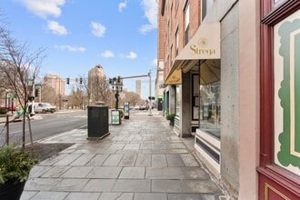 1006 Chapel St, New Haven, CT - Vue aérienne  vue de carte - Image1