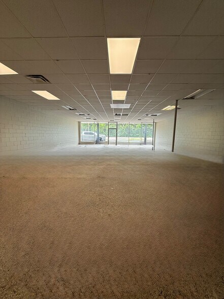6508-6516 W Jackson St, Pensacola, FL à louer - Photo de l’immeuble – Image 2 sur 11
