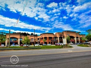 5938 Buford Hwy, Atlanta, GA à louer Photo de l’immeuble– Image 1 sur 2