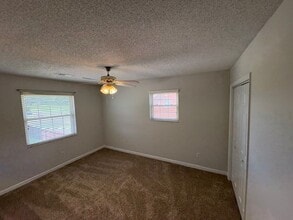 1775 Jeff Rd NW, Huntsville, AL à louer Photo intérieure– Image 2 sur 9