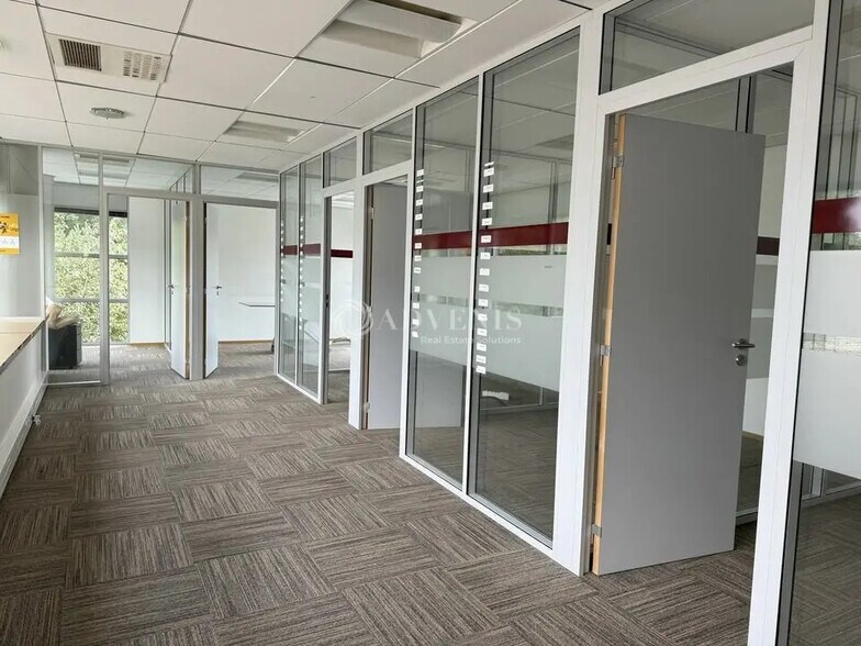 Bureau dans Lyon à louer - Photo de l’immeuble – Image 3 sur 11