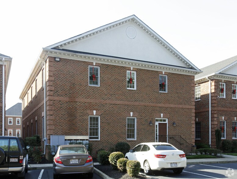 4108 E Parham Rd, Richmond, VA à louer - Photo de l’immeuble – Image 2 sur 13