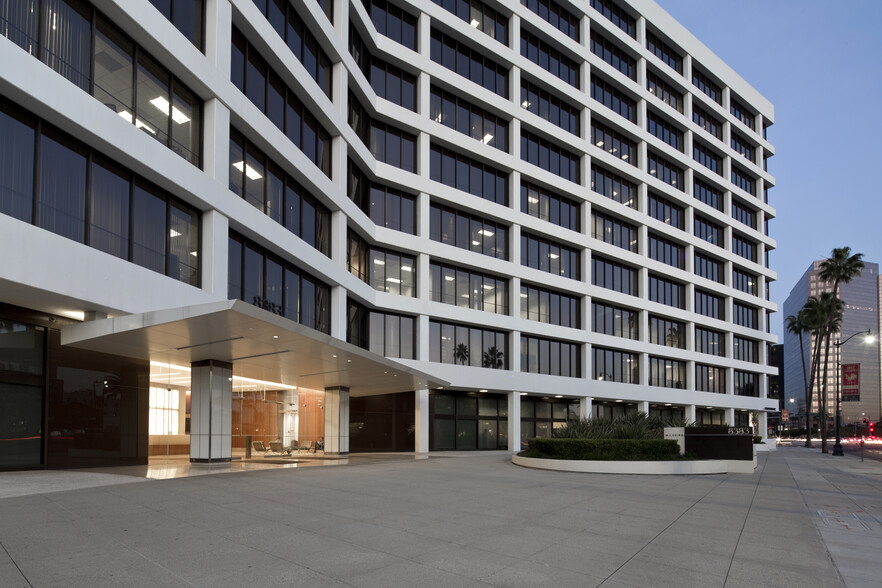 8383 Wilshire Blvd, Beverly Hills, CA à louer - Photo de l’immeuble – Image 3 sur 13