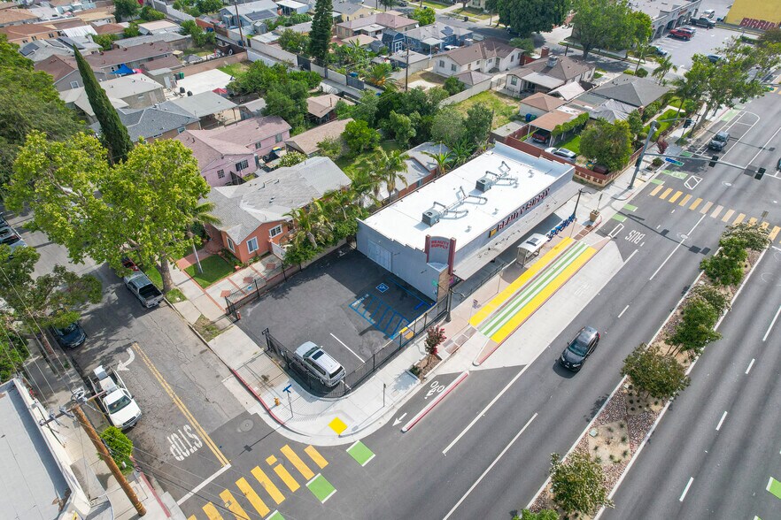 801 E Artesia Blvd, Long Beach, CA à vendre - Photo de l’immeuble – Image 3 sur 10