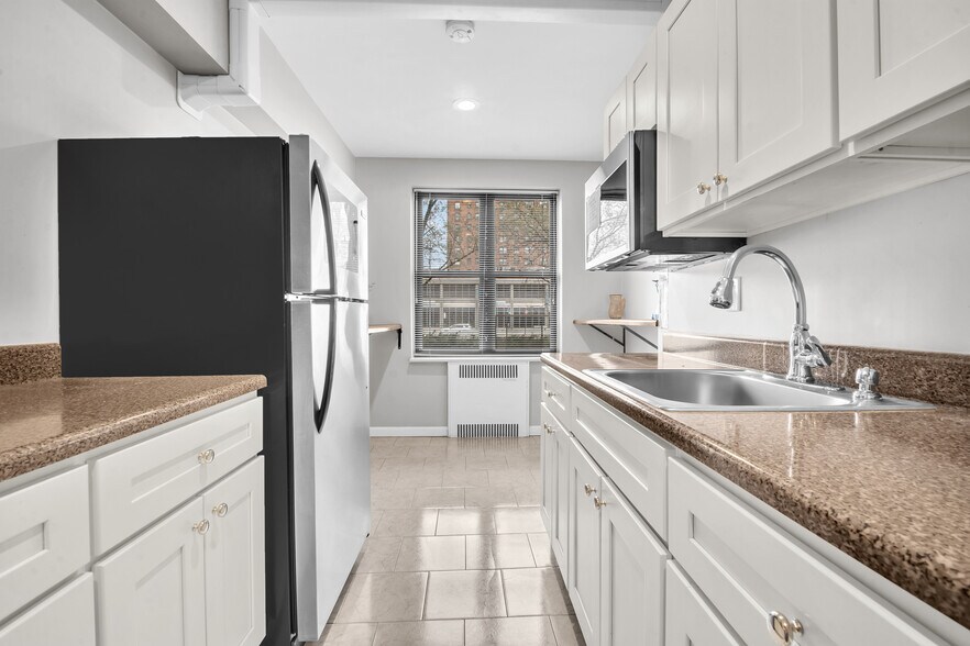 98120 Queens Blvd, Rego Park, NY à vendre - Photo intérieure – Image 3 sur 32
