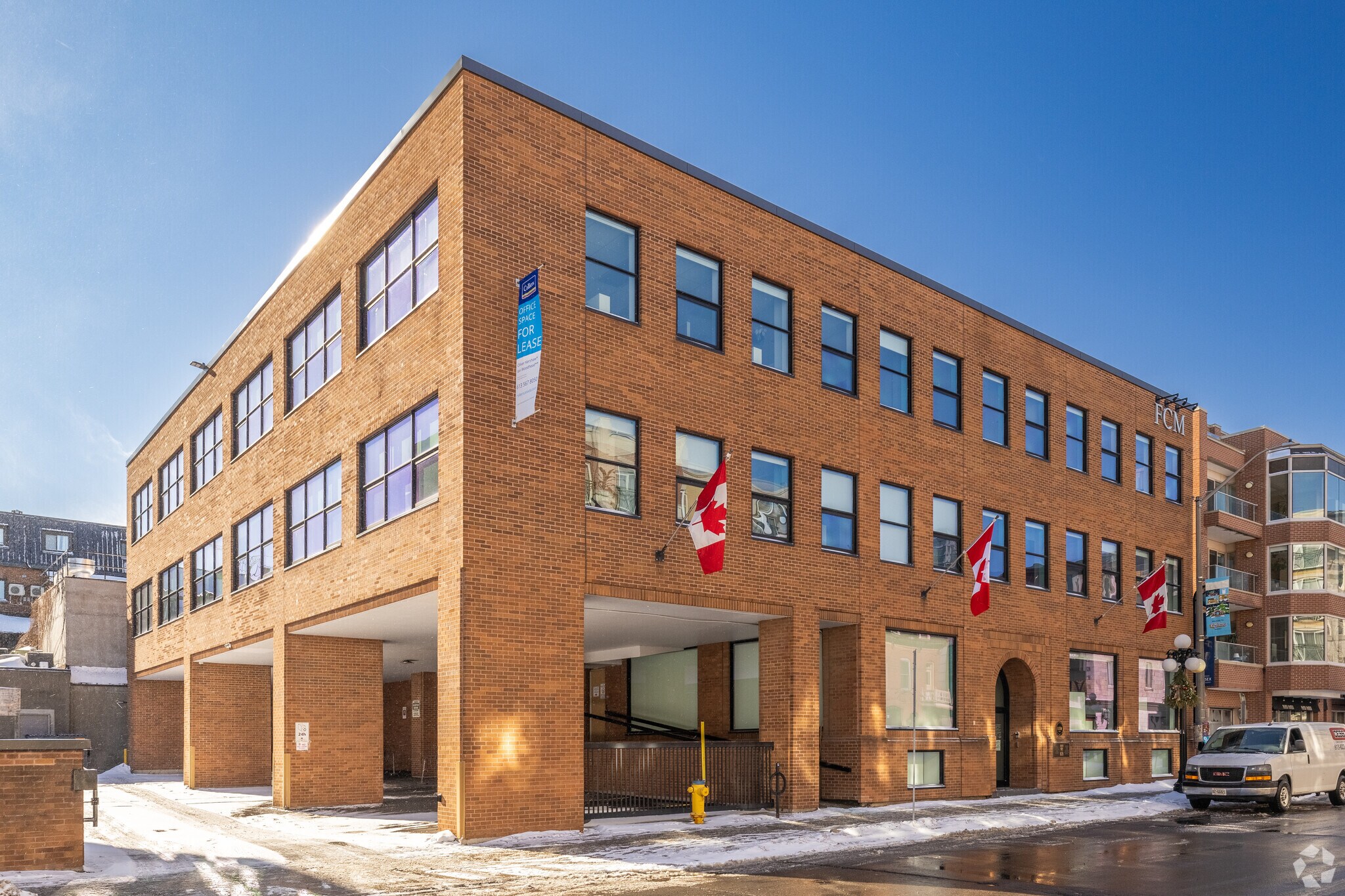 24 Clarence St, Ottawa, ON à louer Photo de l’immeuble– Image 1 sur 3