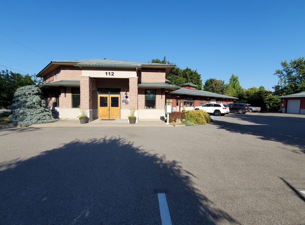 112 E Hazel Ave, Coeur d'Alene, ID à louer Photo de l’immeuble– Image 1 sur 3