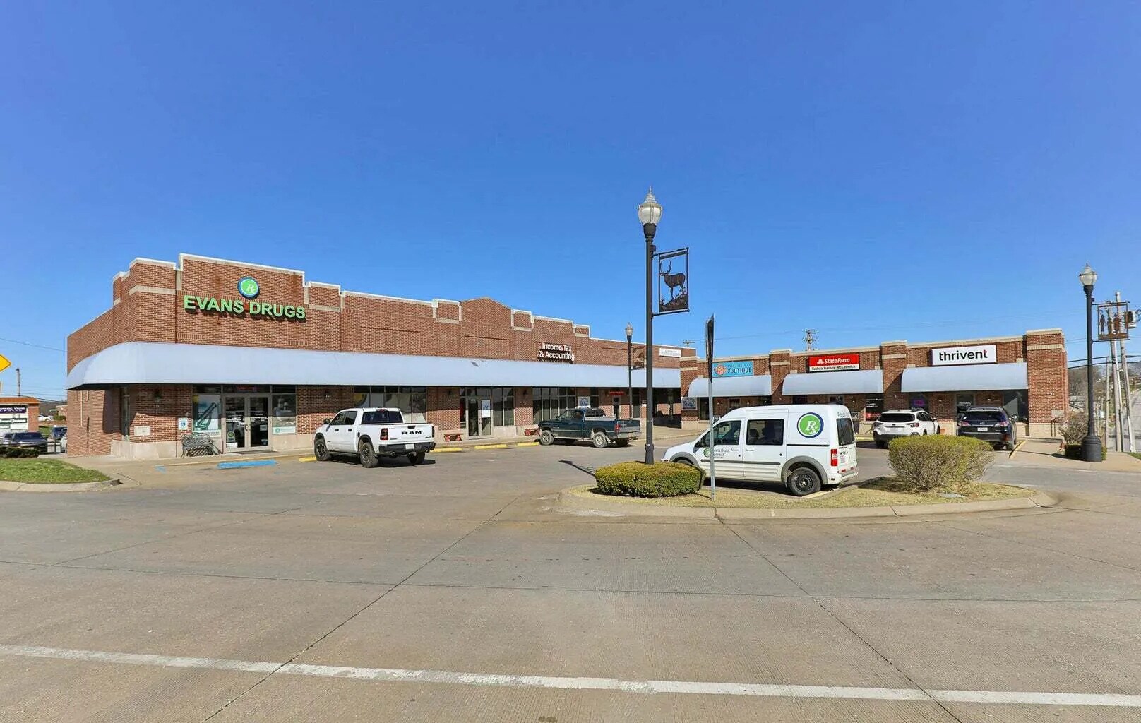 21 Public Sq, Stockton, MO à vendre Photo de l’immeuble– Image 1 sur 12
