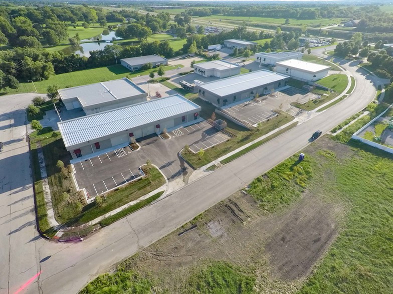 101 SE 29th Ter, Lees Summit, MO à louer - Photo de l’immeuble – Image 1 sur 5