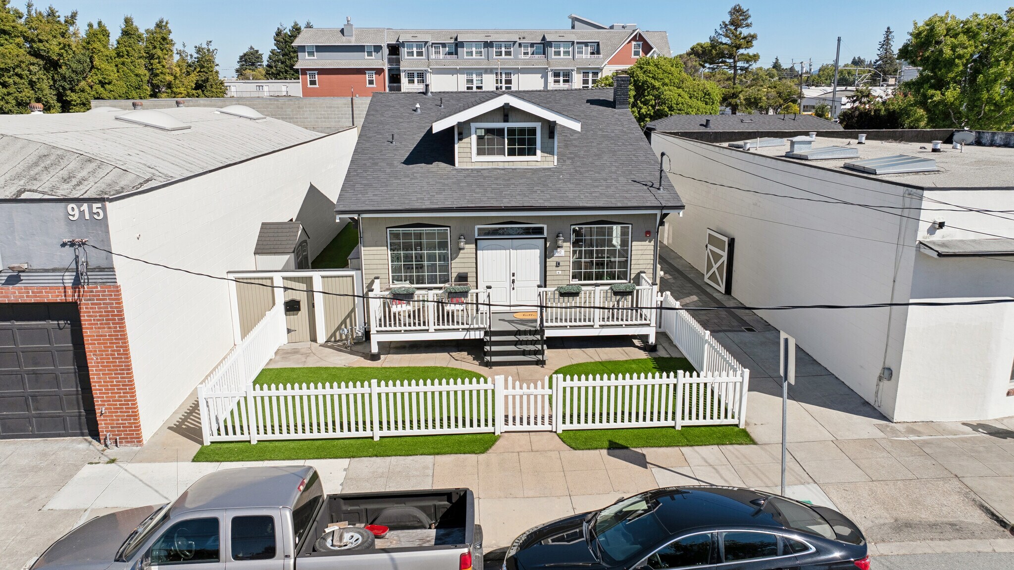 917 Howard Ave, Burlingame, CA à vendre Aérien– Image 1 sur 71