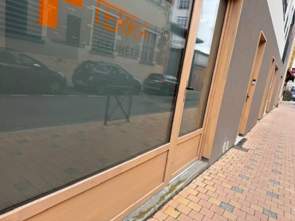 Local commercial dans Villefranche-sur-Saône à vendre Photo de l’immeuble– Image 1 sur 4