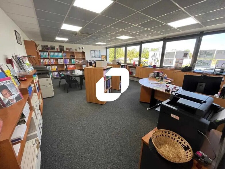 Bureau dans Villebon-sur-Yvette à louer - Photo intérieure – Image 2 sur 10