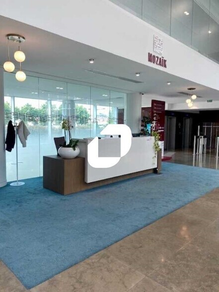 Bureau dans Rueil-Malmaison à louer - Photo de l’immeuble – Image 2 sur 29
