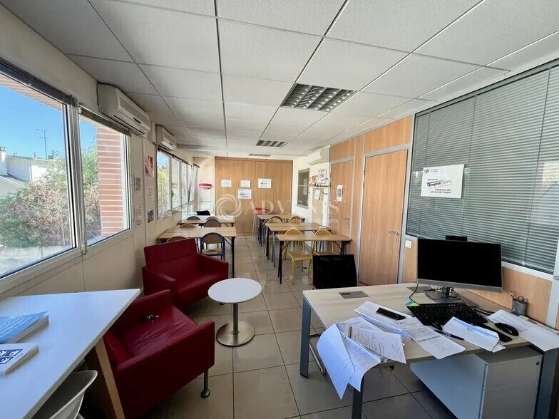 Bureau dans Ermont à louer - Photo de l’immeuble – Image 3 sur 6