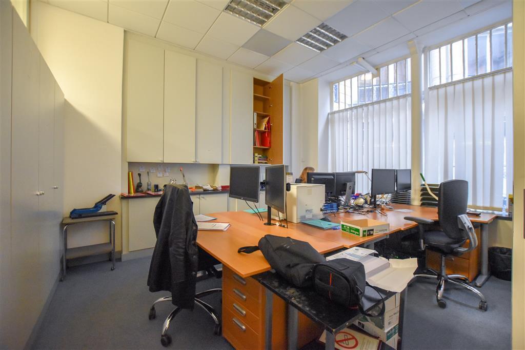 Bureau dans Paris à louer Photo de l’immeuble– Image 1 sur 9