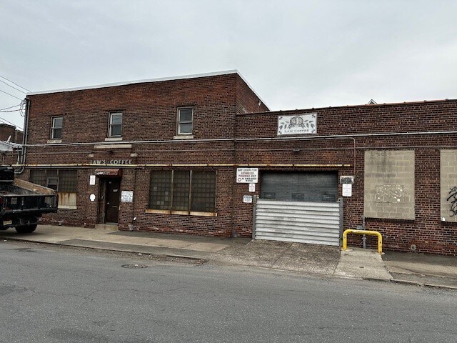 265 Thomas St, Newark, NJ à louer - Photo de l’immeuble – Image 2 sur 13