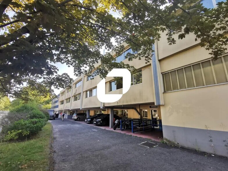 Bureau dans Neuilly-sur-Marne à louer - Photo de l’immeuble – Image 1 sur 4