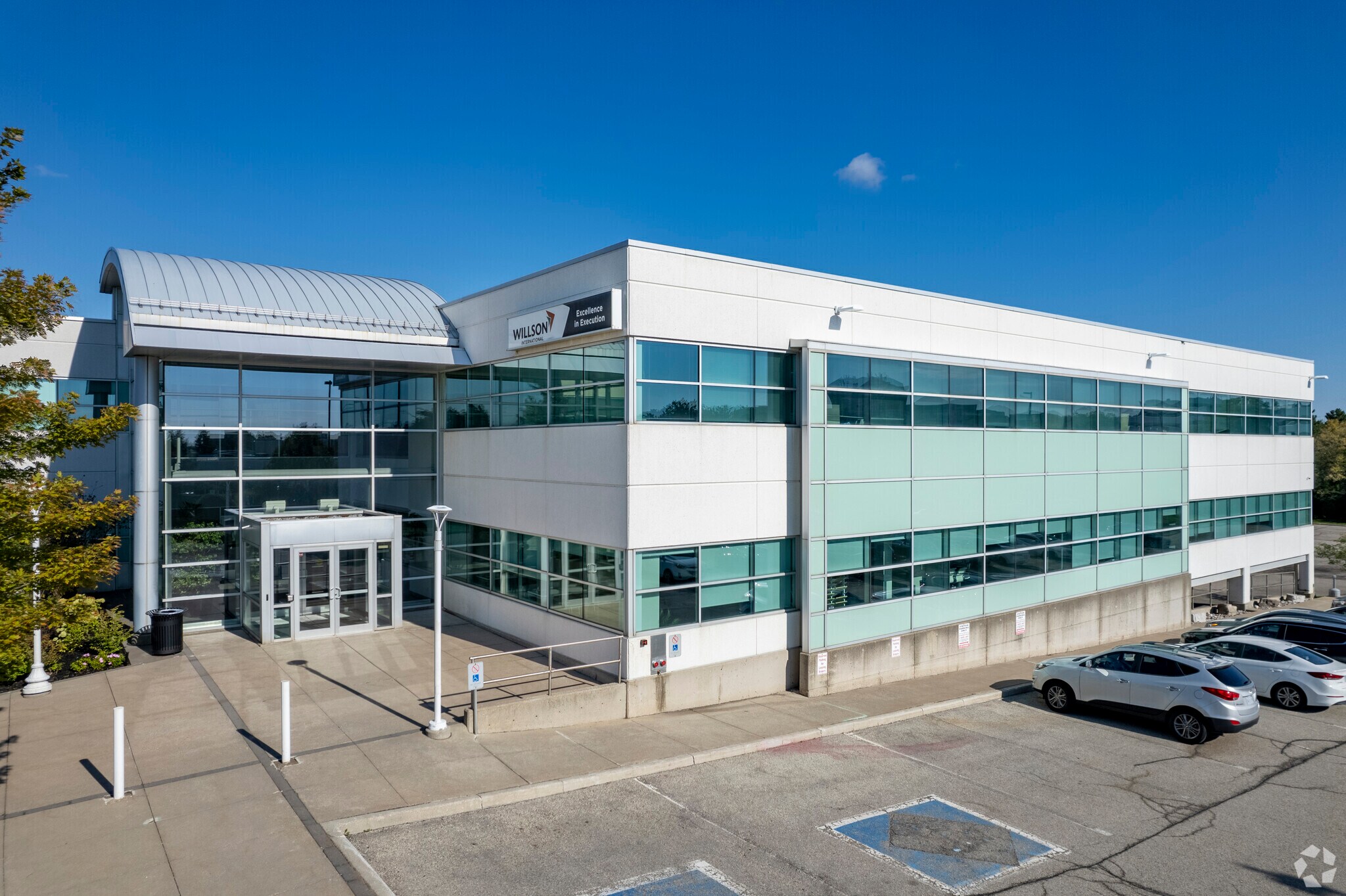 2345 Argentia Rd, Mississauga, ON à louer Photo principale– Image 1 sur 5