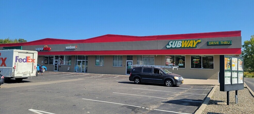941-947 State Route 17C, Owego, NY à louer - Photo de l’immeuble – Image 1 sur 21